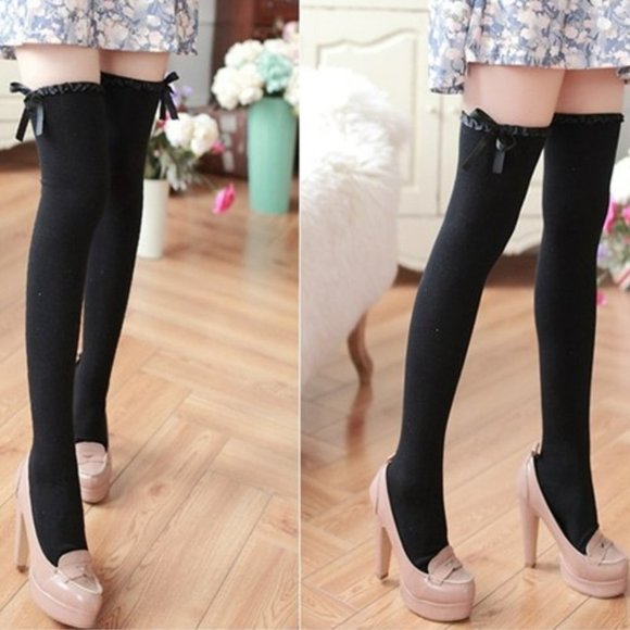 WOMEN'S THIGH HIGH SOCKS w/ RIBBON & BOW OVER ELASTIC AT TOP BLACK - Picture 2 of 5
